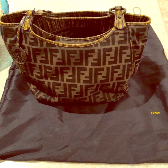 Fendi Handbags - Fendi Handbag - excellent used condition
